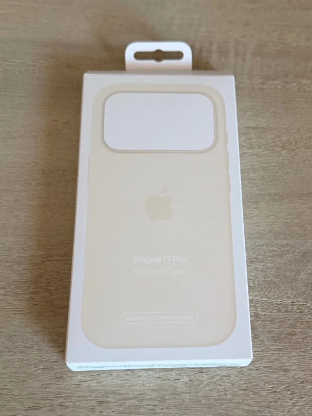 NWT Authentic Apple iPhone 17 Pro Silicone Case with MagSafe - Vanilla